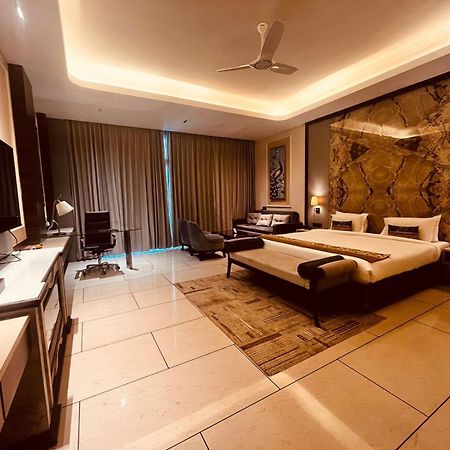 Lokesh Hotel Talai  المظهر الخارجي الصورة