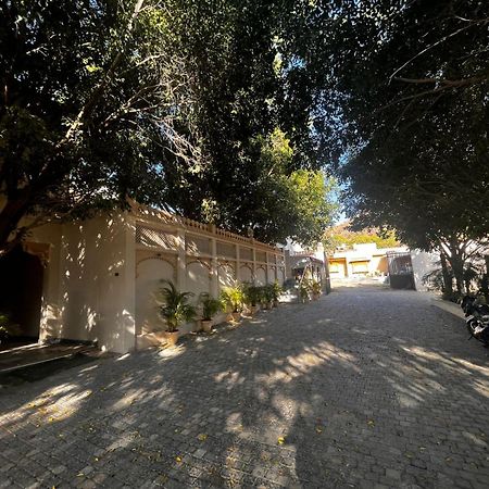 Lokesh Hotel Talai  المظهر الخارجي الصورة